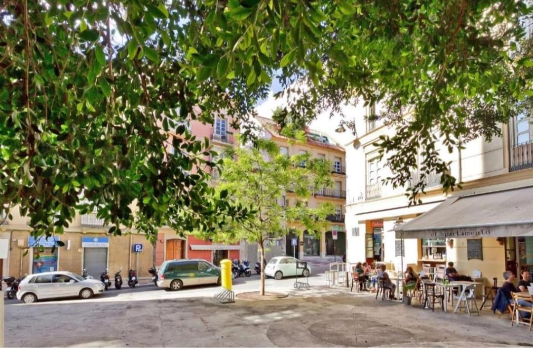 Magnifico Lägenhet Málaga Exteriör bild